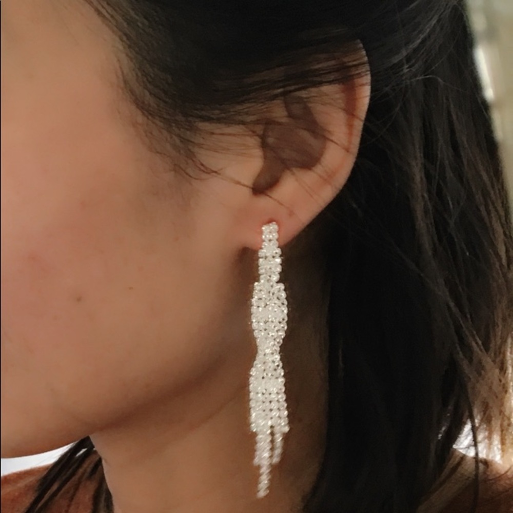 ON TREND JEWELRY Waterfall diamond drop earring - Picture 4 of 4